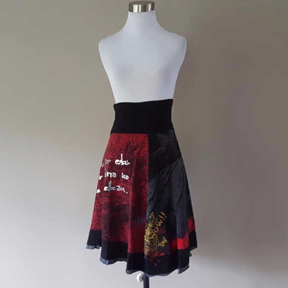 Skirt with Words Extra Small Elastic Waist - Picture 3 of 8